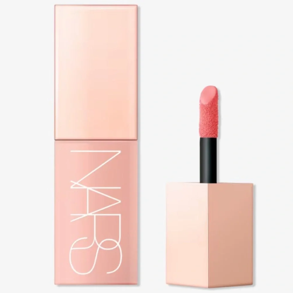 NARS Afterglow Liquid Blush Behave